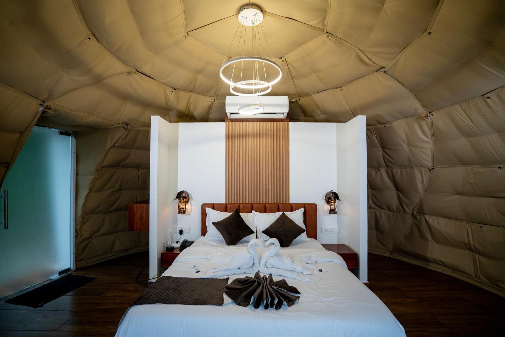 Karimb Resorts Vallikavungal Eksteriør bilde