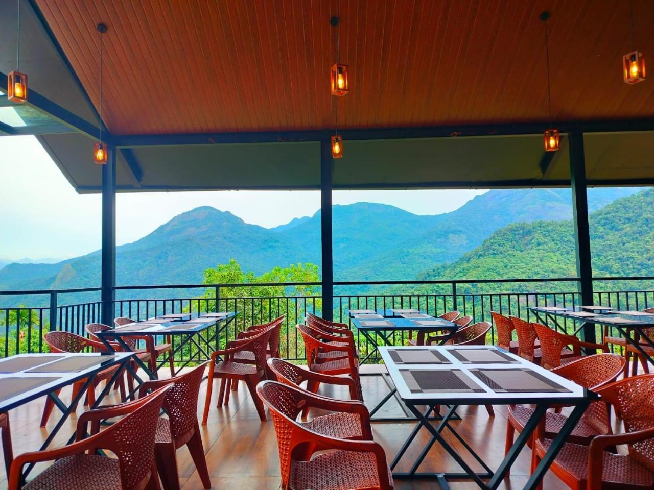 Karimb Resorts Vallikavungal Eksteriør bilde